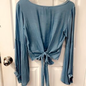 New lightweight light blue top